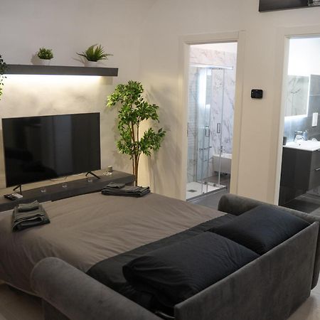 Dietro Al Plebiscito Luxury Suite Nápoles Exterior foto